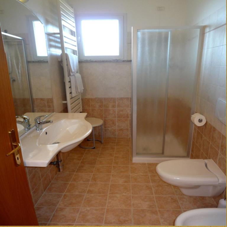 Residence Miralago Rooms & Apartments Manerba del Garda Quarto foto