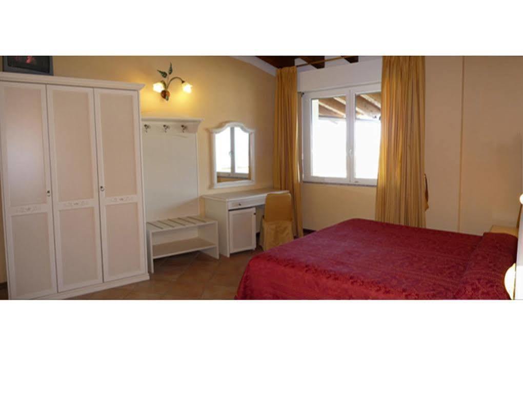 Residence Miralago Rooms & Apartments Manerba del Garda Exterior foto